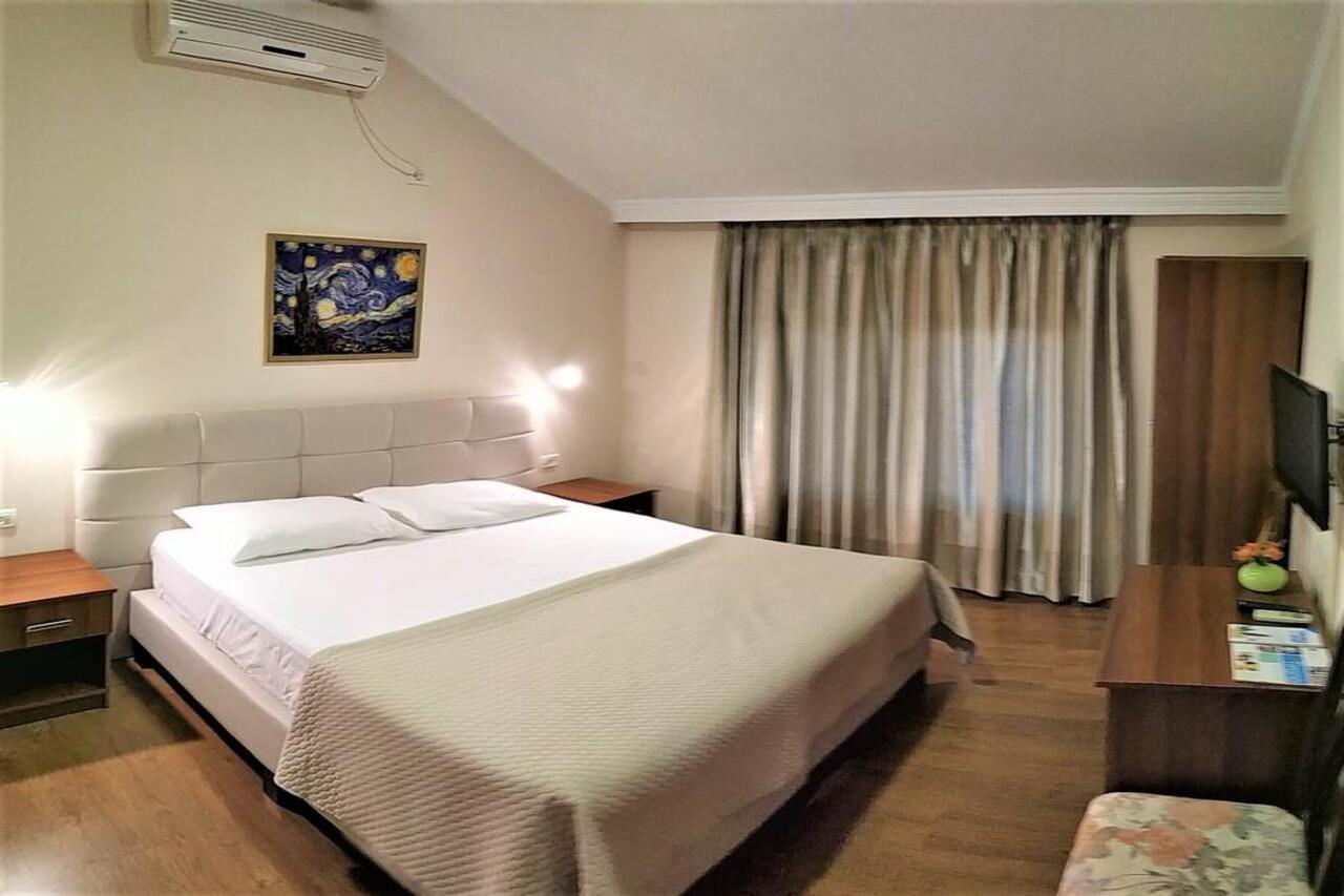 Hotel Viktoria Tirana Mjull-Bethore Exterior foto
